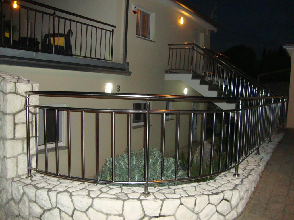 Apartments Ilona Novi Vinodolski Eksteriør billede